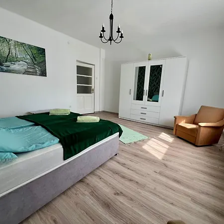 Apartment Aranylak Vendeghaz Abádszalók