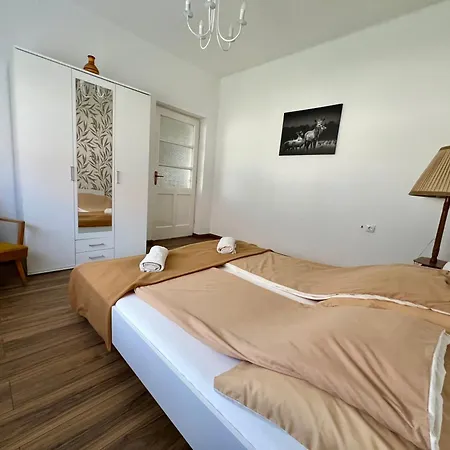 Aranylak Vendeghaz *