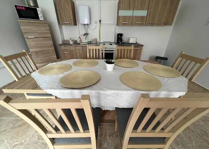 Aranylak Vendeghaz Apartment