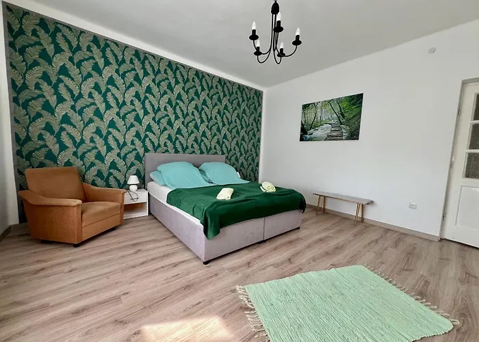 Apartment Aranylak Vendeghaz *