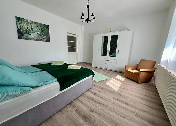 Apartment Aranylak Vendeghaz Abádszalók